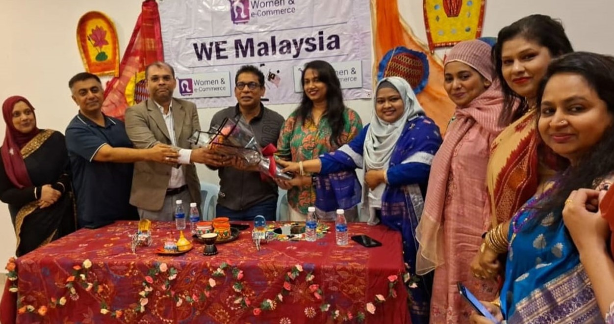 মালয়েশিয়ায় মোশাররফ করিমকে সংবর্ধনা 