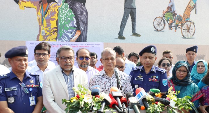 অঙ্কিত গ্রাফিতি ‘জুলাই বীরত্ব’: স্বরাষ্ট্র উপদেষ্টা জাহাঙ্গীর
