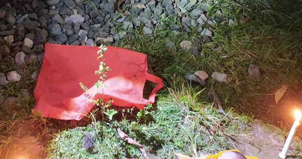 কসবায় পলিথিনের ভিতর নবজাতকের মরদেহ