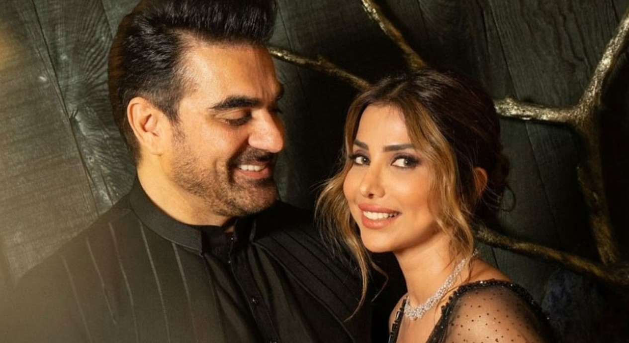 মেয়েকে প্রকাশ্যে আনলেন আরবাজ খান