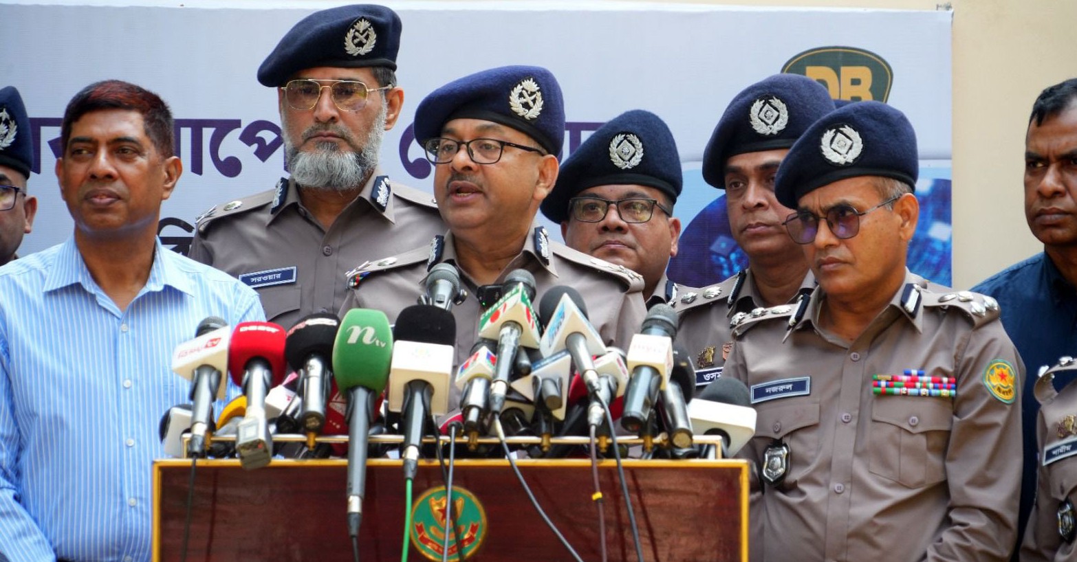 পুলিশের সঙ্গে খারাপ আচরণ করা হচ্ছে: ডিএমপি কমিশনার
