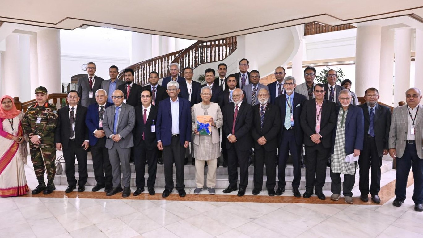 নবম জাতীয় বেতন কমিশনের প্রতিবেদন পেশ