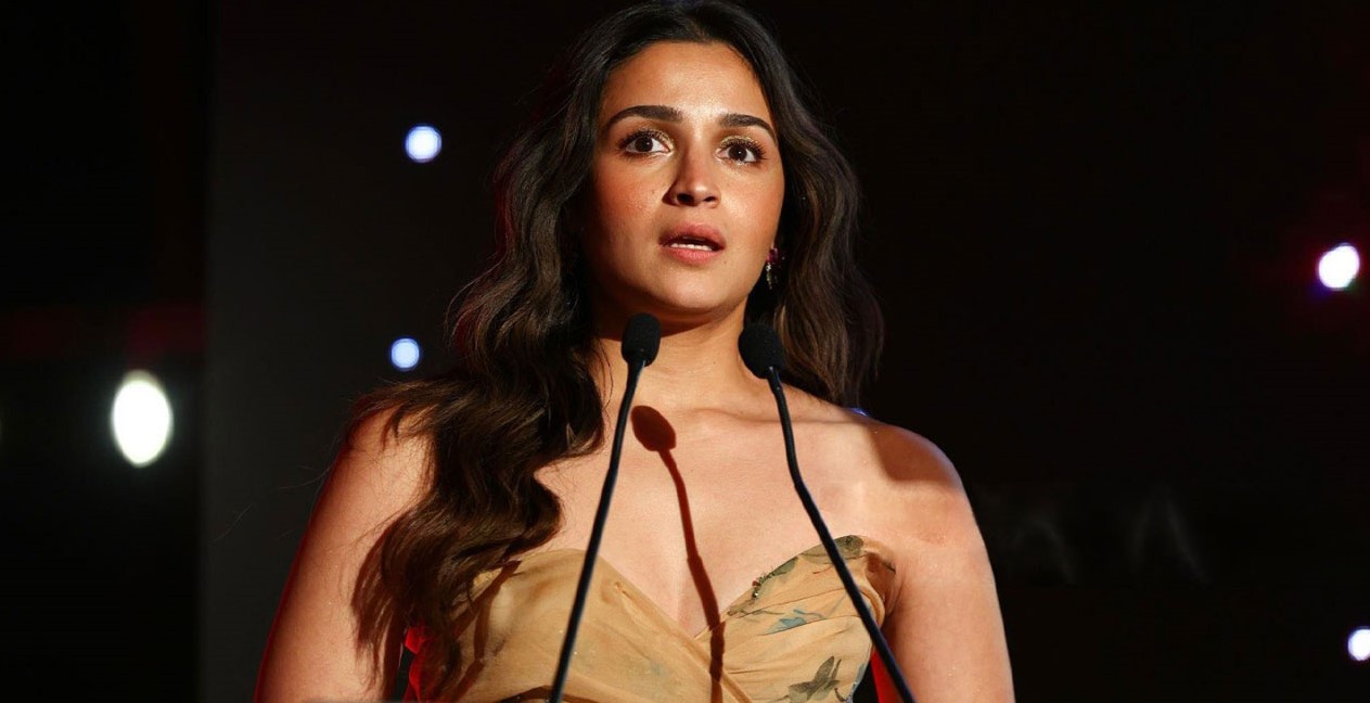 সোশ্যাল মিডিয়া ছাড়ার কথা ভাবছেন আলিয়া ভাট