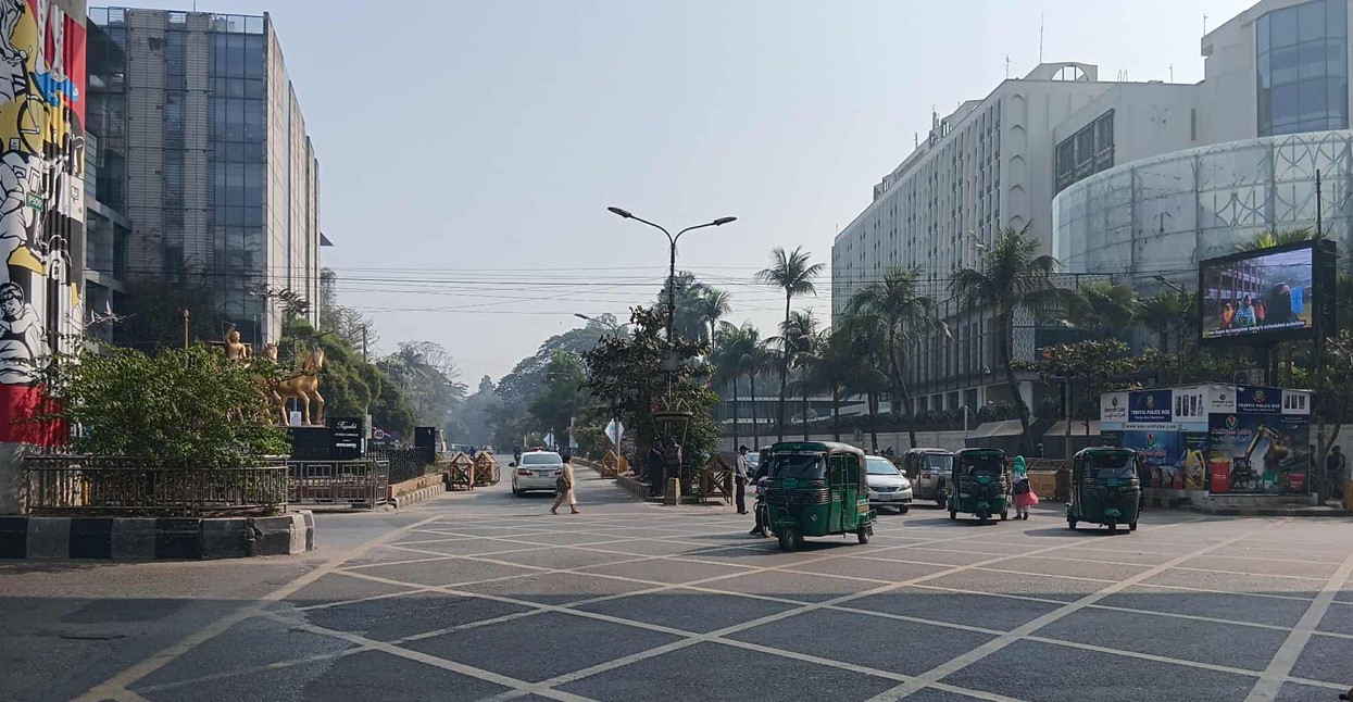 শাহবাগ-ইন্টারকন্টিনেন্টালে পুলিশের বাড়তি নিরাপত্তা