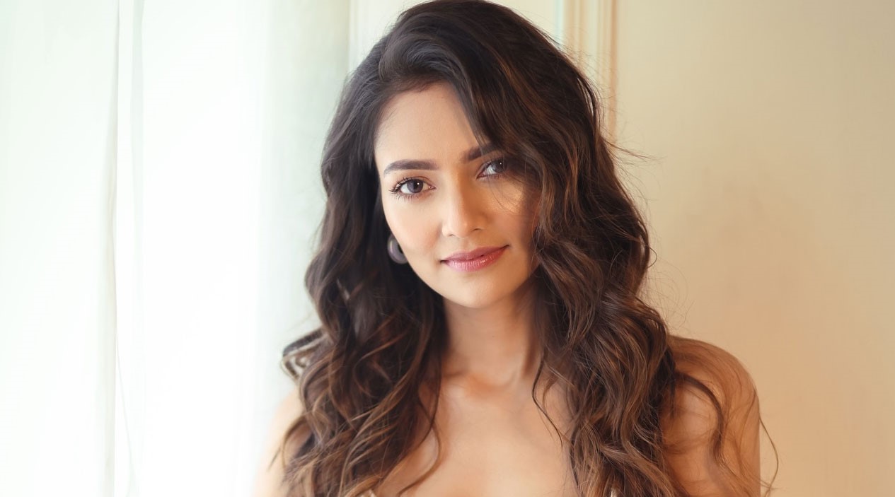 বাংলাদেশের আতিথেয়তায় মুগ্ধ কলকাতার সুস্মিতা