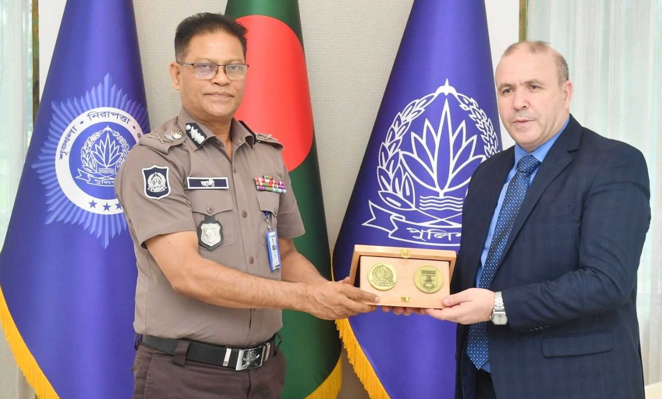 আইজিপির সঙ্গে আলজেরিয়ার রাষ্ট্রদূতের সাক্ষাৎ