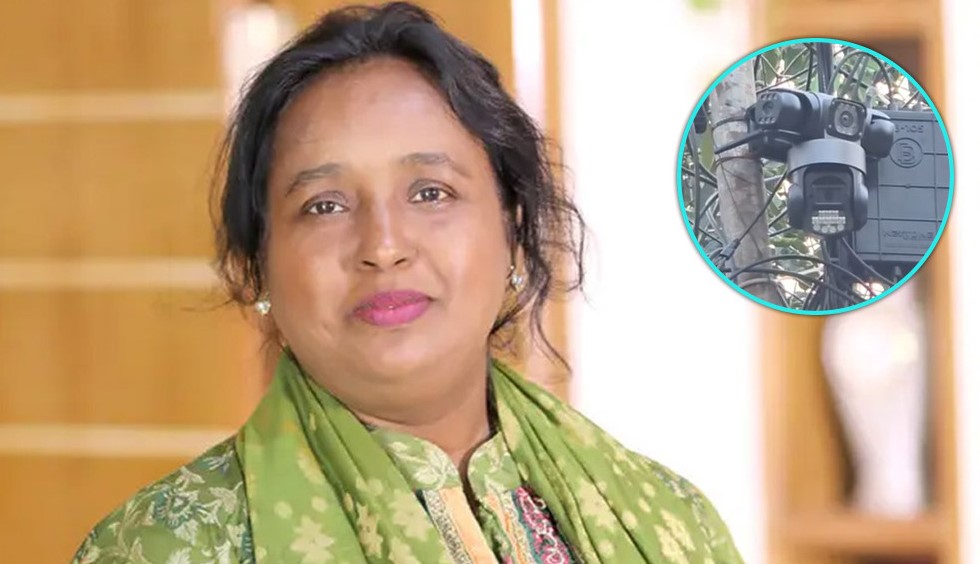 আইভীর বাড়ির সামনে কর্মীর ভিড়, সিসি ক্যামেরায় নজরদারি
