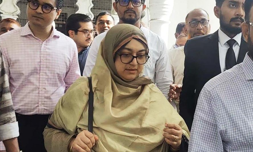 বাবরের আসনে প্রার্থী হলেন স্ত্রীও