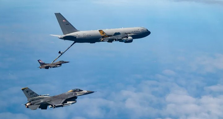 মার্কিন বিমানের জন্য আকাশসীমা বন্ধ করল স্পেন