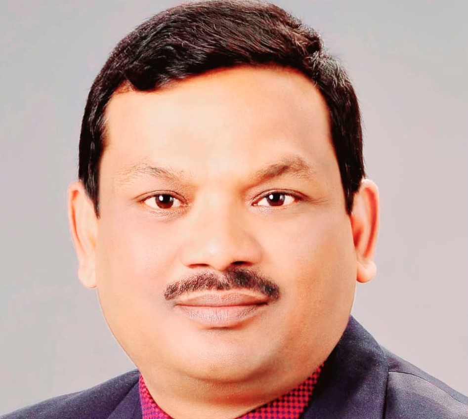 লালমনিরহাট জেলা পরিষদের প্রশাসক হলেন একেএম মমিনুল হক