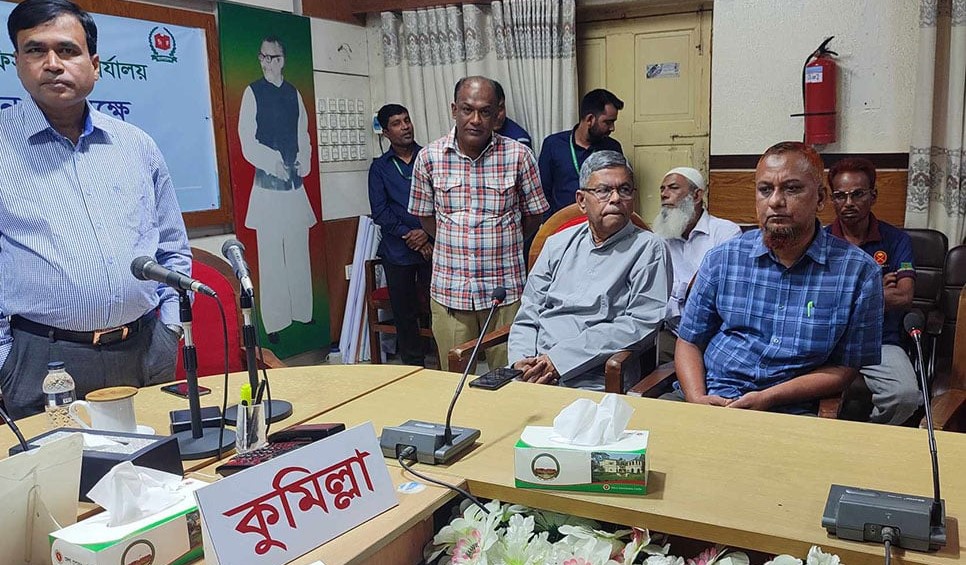 বিএনপি থেকে বহিষ্কৃত শওকত মাহমুদের মনোনয়নপত্র দাখিল