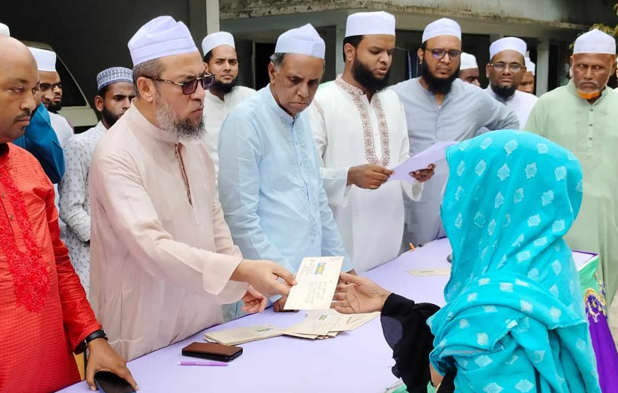 জকিগঞ্জে বন্যার্তদের মাঝে ত্রাণ বিতরণ