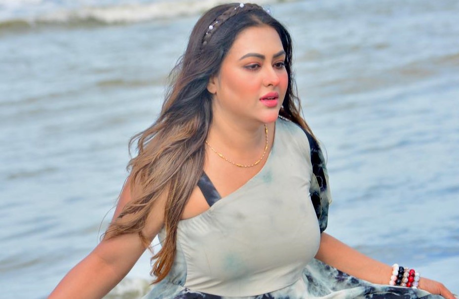শাহরুখ খান আমার ছোটবেলার ক্রাশ: তানহা তাসনিয়া