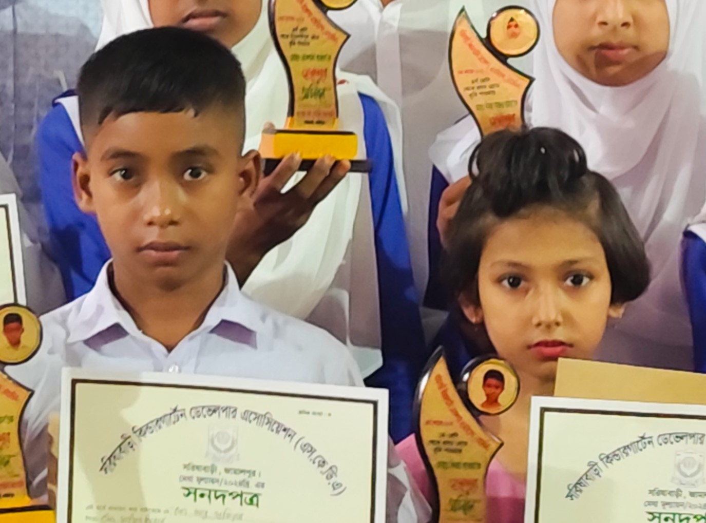 সরিষাবাড়ীতে বৃত্তিপ্রাপ্ত শিক্ষার্থীদের মধ্যে সনদপত্র বিতরণ