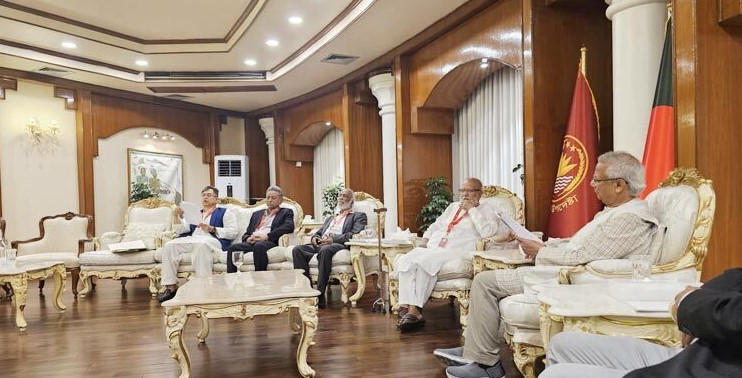 ড. ইউনূসের সঙ্গে বিএনপির চার নেতার বৈঠক