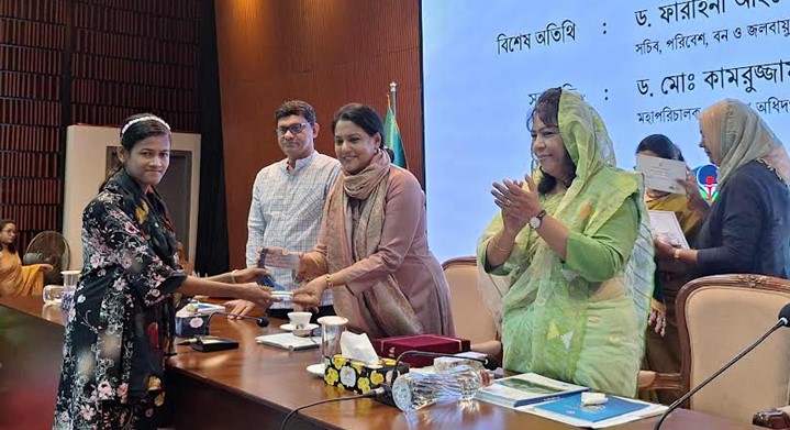 ‘পরিবেশ রক্ষায় বর্তমান প্রজন্মের মধ্যে মূল্যবোধ গড়ার এখনই সময়’