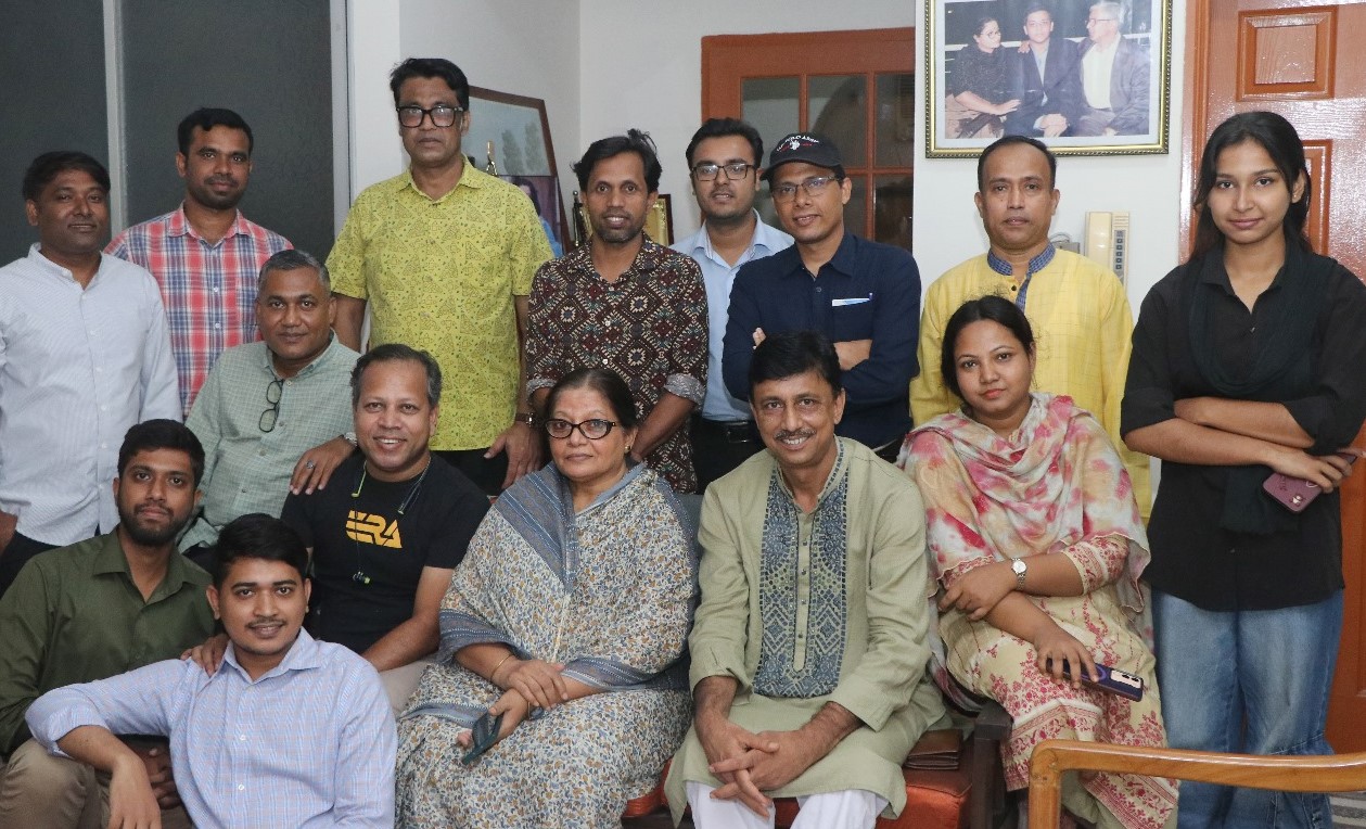 বাংলাদেশের জীবন্ত কিংবদন্তী অভিনেত্রী ডলি জহুর