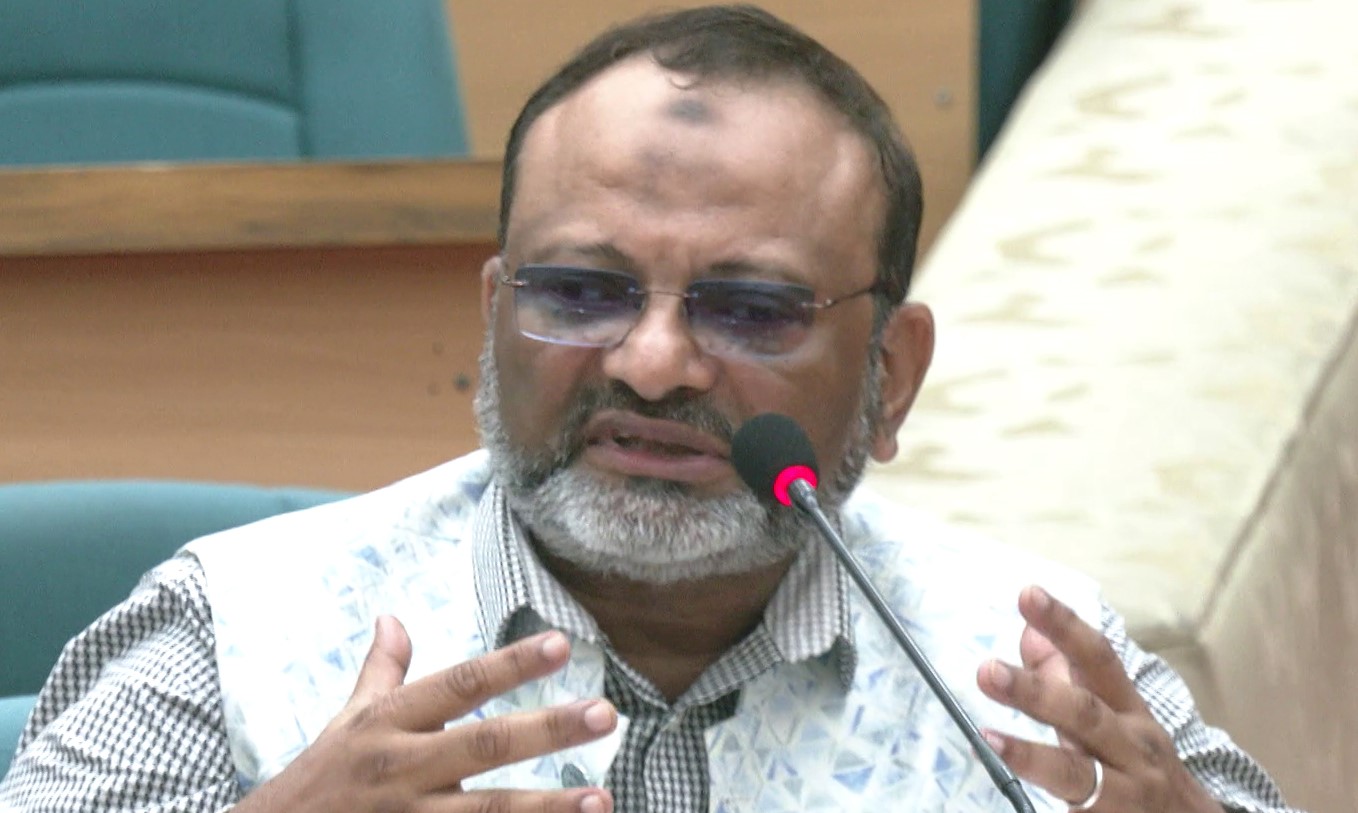 ডাকসু নির্বাচন বাধাগ্রস্ত করলে সবকিছু বলে দেব: ঢাবি ভিসি