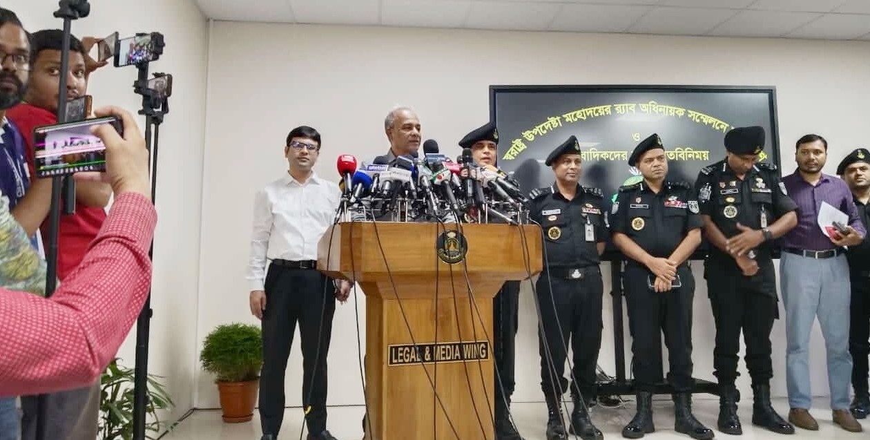 দুর্গাপূজা ঘিরে পার্শ্ববর্তী দেশ মিথ্যাচার করছে