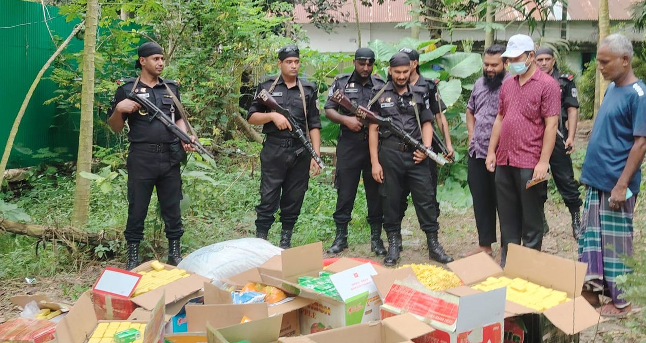 ঘিওরে নকল সাবান তৈরির কারখানায় র‌্যাবের অভিযান 