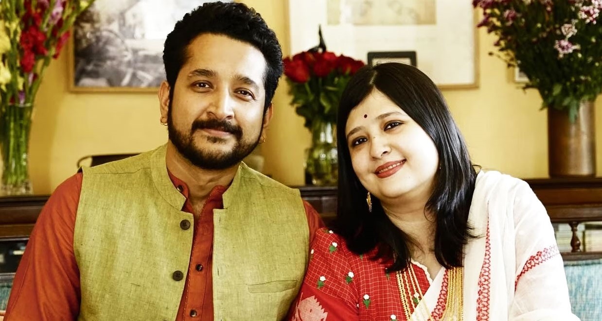 ছেলের ছবি প্রকাশ্যে আনলেন পরমব্রত-পিয়া চক্রবর্তী