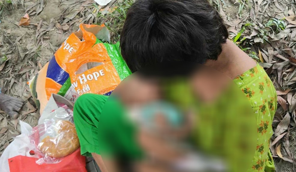 নান্দাইলে মানসিক ভারসাম্যহীন নারীর কোলে নবজাতক