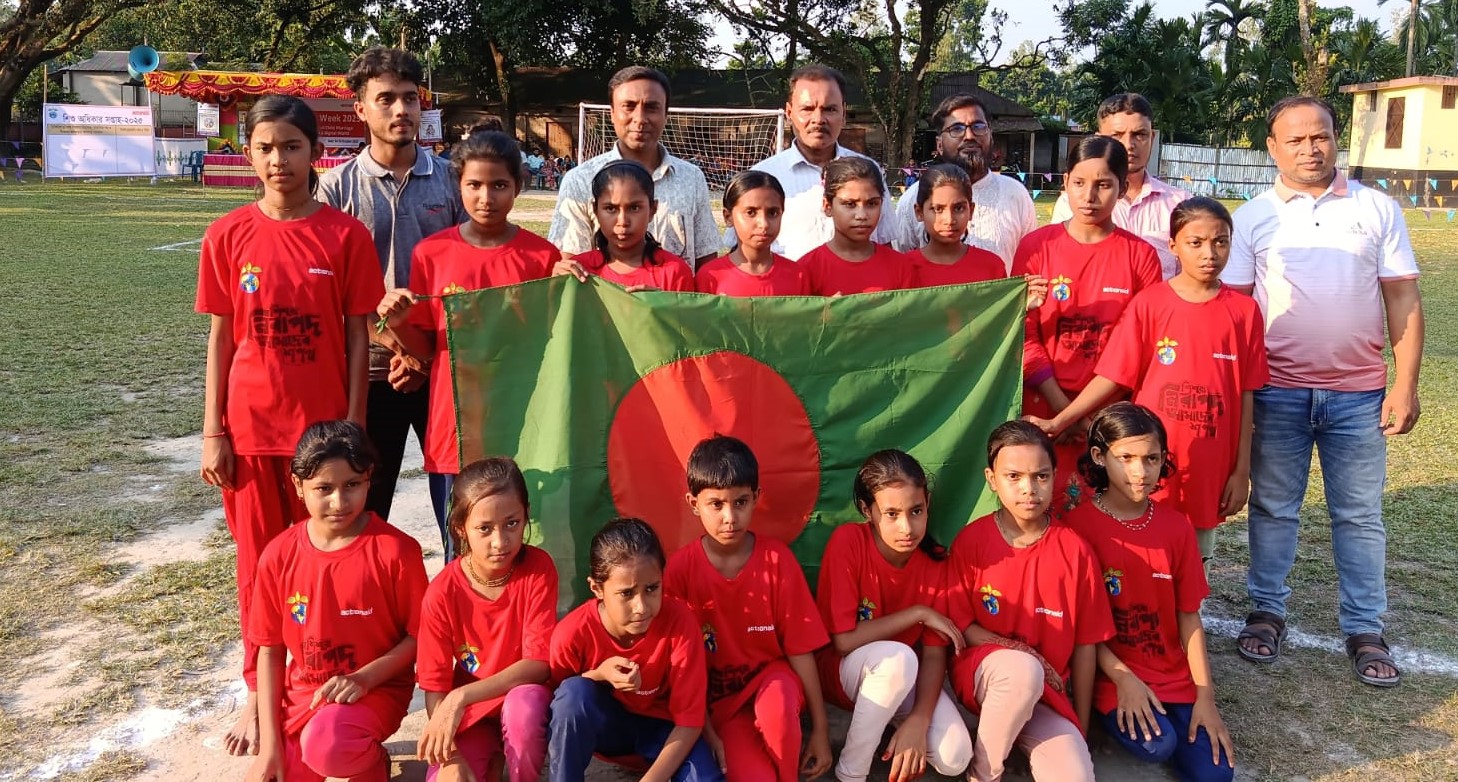 লালমনিরহাটে কিশোরী ফুটবল টুর্ণামেন্ট ও পুরস্কার বিতরণ অনুষ্ঠিত