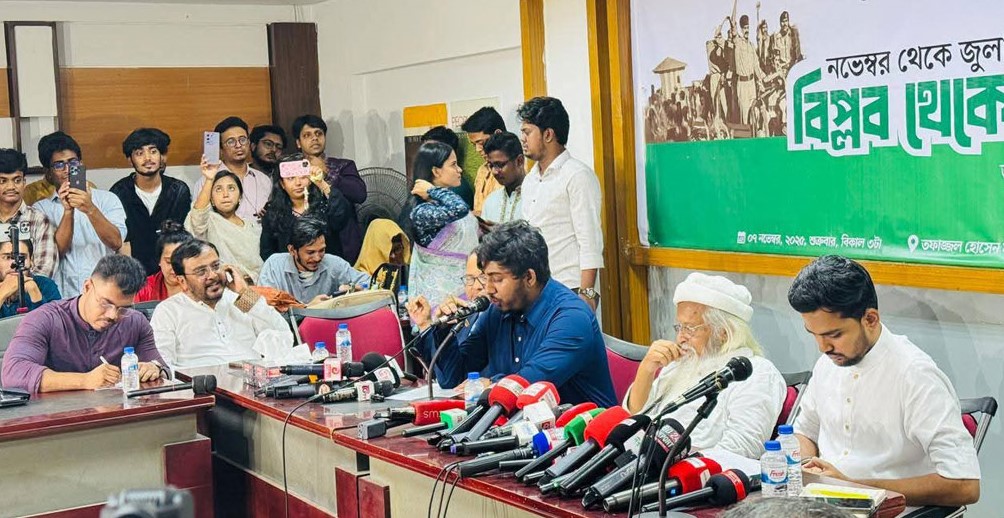 ১০-২০ কোটি টাকা না থাকলে নির্বাচন করা কঠিন: আসিফ মাহমুদ