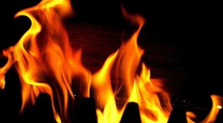 কেরানীগঞ্জে থানায় আগুন