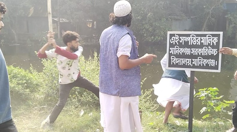 বাউলশিল্পী আবুল সরকারের ভক্তদের ওপর হামলা, আহত ৩