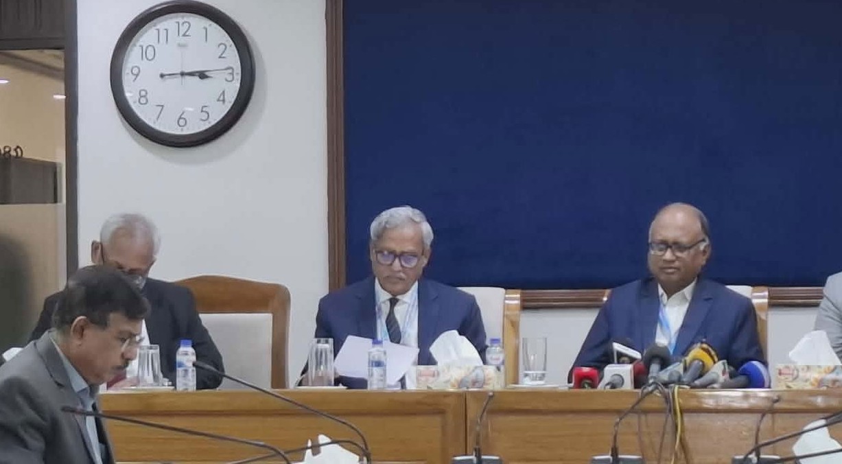 দুদককে চাপ প্রয়োগ করলে তালিকা প্রকাশ করা হবে: দুদক চেয়ারম্যান