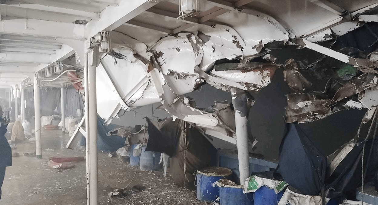 চাঁদপুরে মেঘনা নদীতে দুই লঞ্চের সংঘর্ষ, নিহত ৪