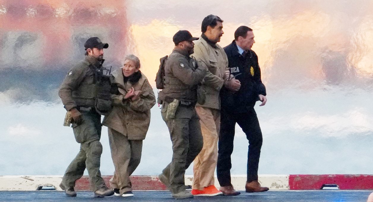 আমি এখনো প্রেসিডেন্ট, অপহরণ করা হয়েছে: আদালতে বললেন মাদুরো