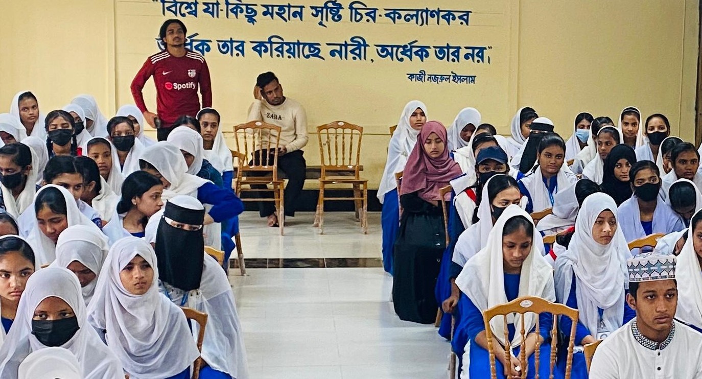 ভাদেশ্বরে শিক্ষার্থীদের জন্য চালু হলো বই দরকারের নতুন প্রজেক্ট