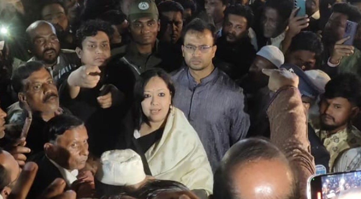 বিএনপি নেতাকর্মীদের নিয়ন্ত্রণ না করলে পরিণতি ভয়াবহ: রুমিন ফারহানা