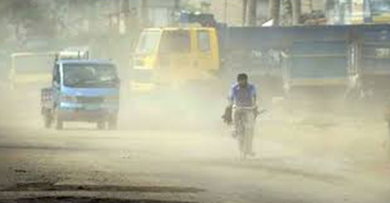 বায়ুদূষণে ঢাকা আজ বিশ্বে শীর্ষে 