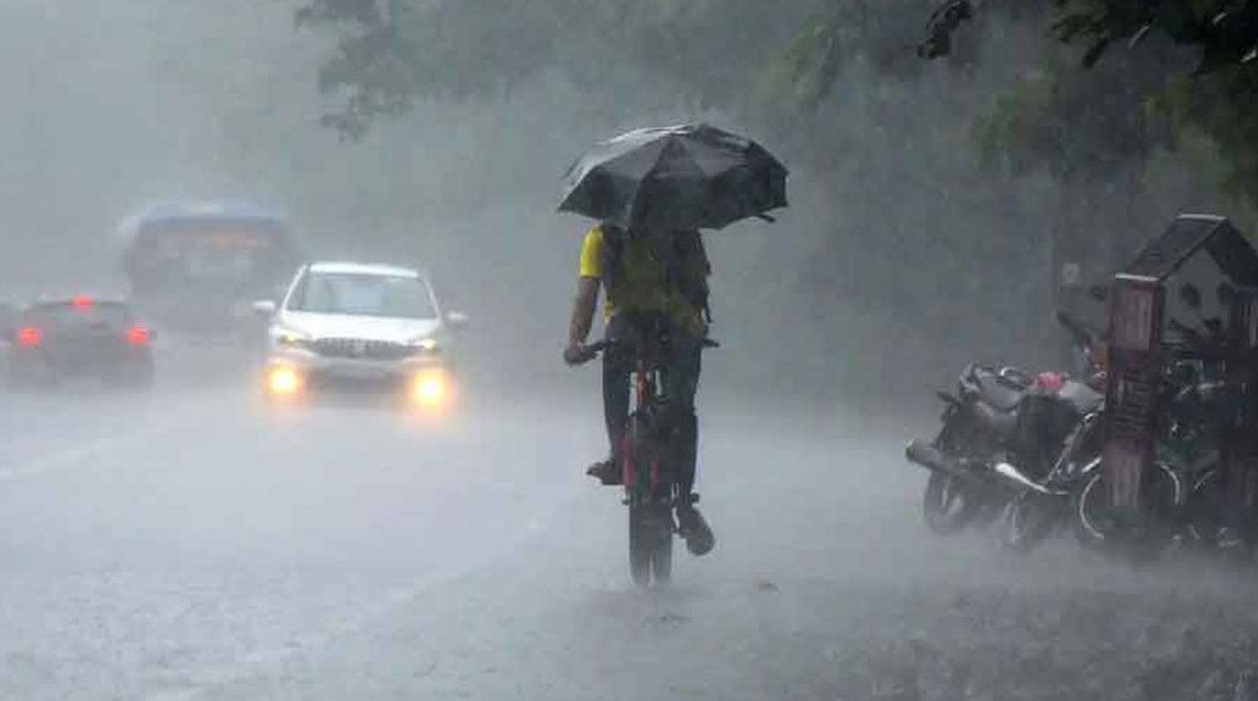 সারাদেশে ঝড়-বৃষ্টির আভাস, বাড়বে বাতাসের গতি