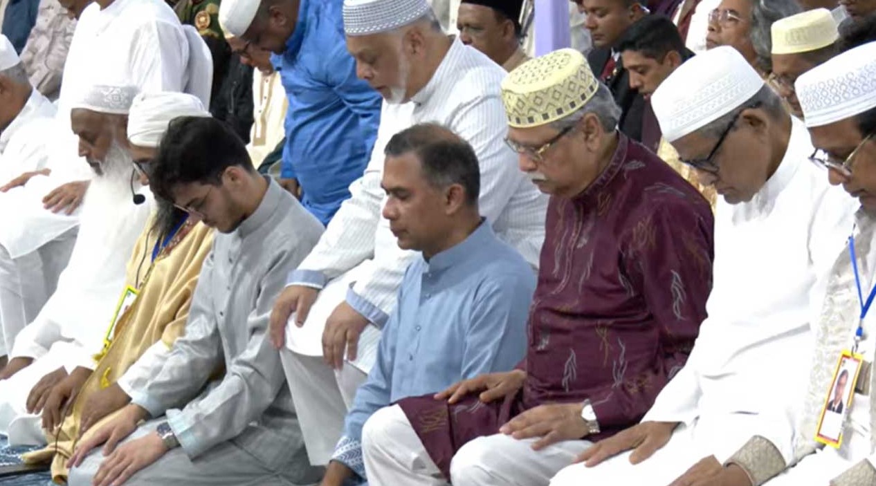 জাতীয় ঈদগাহ ময়দানে পবিত্র ঈদুল ফিতরের প্রধান জামাত অনুষ্ঠিত