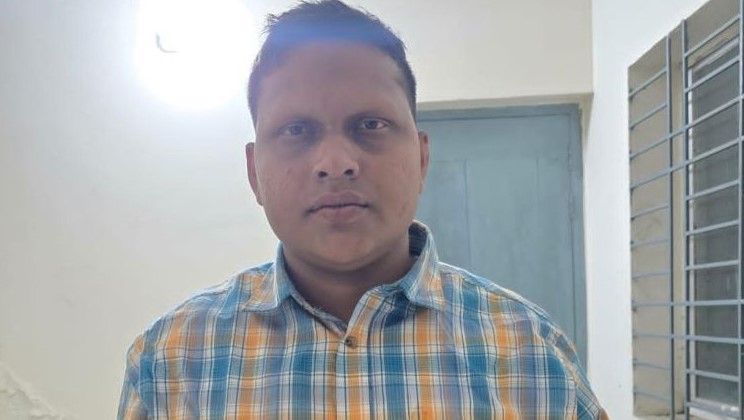 মধুপুরে পুলিশ কর্মকর্তা সেজে তদবির, গ্রেফতার ১