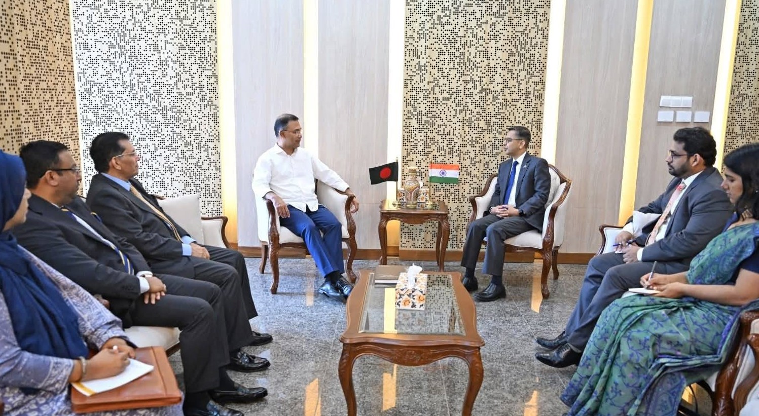 প্রধানমন্ত্রী তারেক রহমানের সঙ্গে ভারতীয় হাইকমিশনারের সাক্ষাৎ