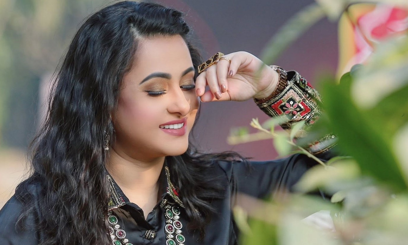 চিরচেনা রূপের প্রশংসা নিয়ে যা বললেন পূর্ণিমা