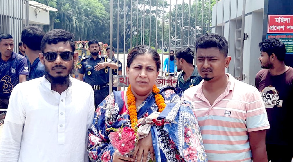 যুব মহিলা লীগ নেত্রী শিল্পী জামিনে মুক্তি পেলেন