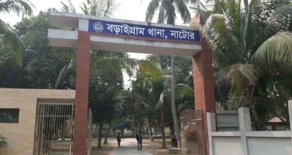 গান গাওয়ার জন্য ডেকে নিয়ে ধর্ষণ করলেন শিক্ষক