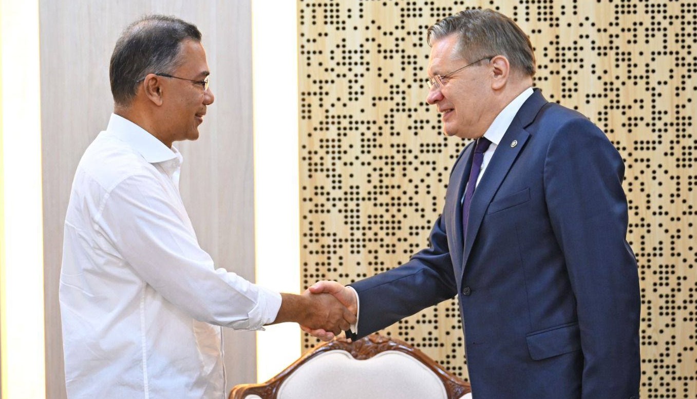 প্রধানমন্ত্রীর সঙ্গে রোসাটম মহাপরিচালকের সৌজন্য সাক্ষাৎ