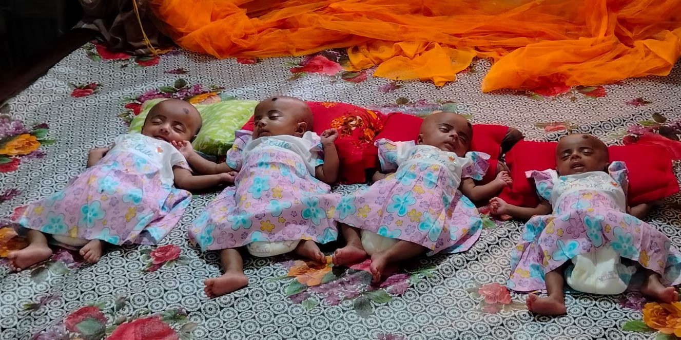 রামপালে একসাথে চার সন্তানের জন্ম