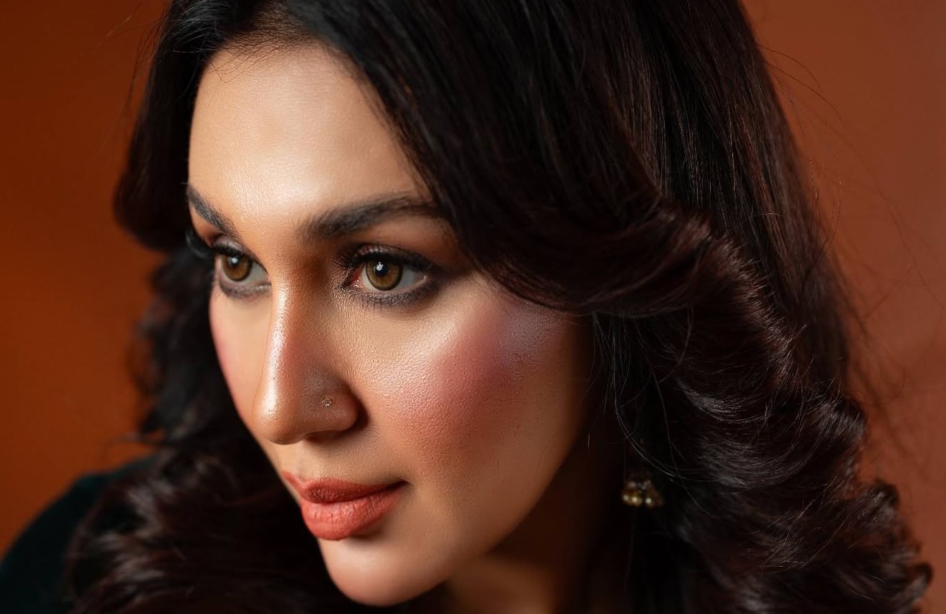 বান্ধবীদের মাধ্যমেই আসত সব প্রেমের চিঠি 