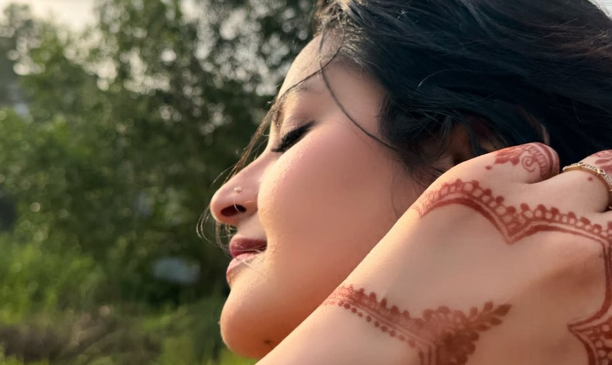 রোদের পরশে পরীমণি