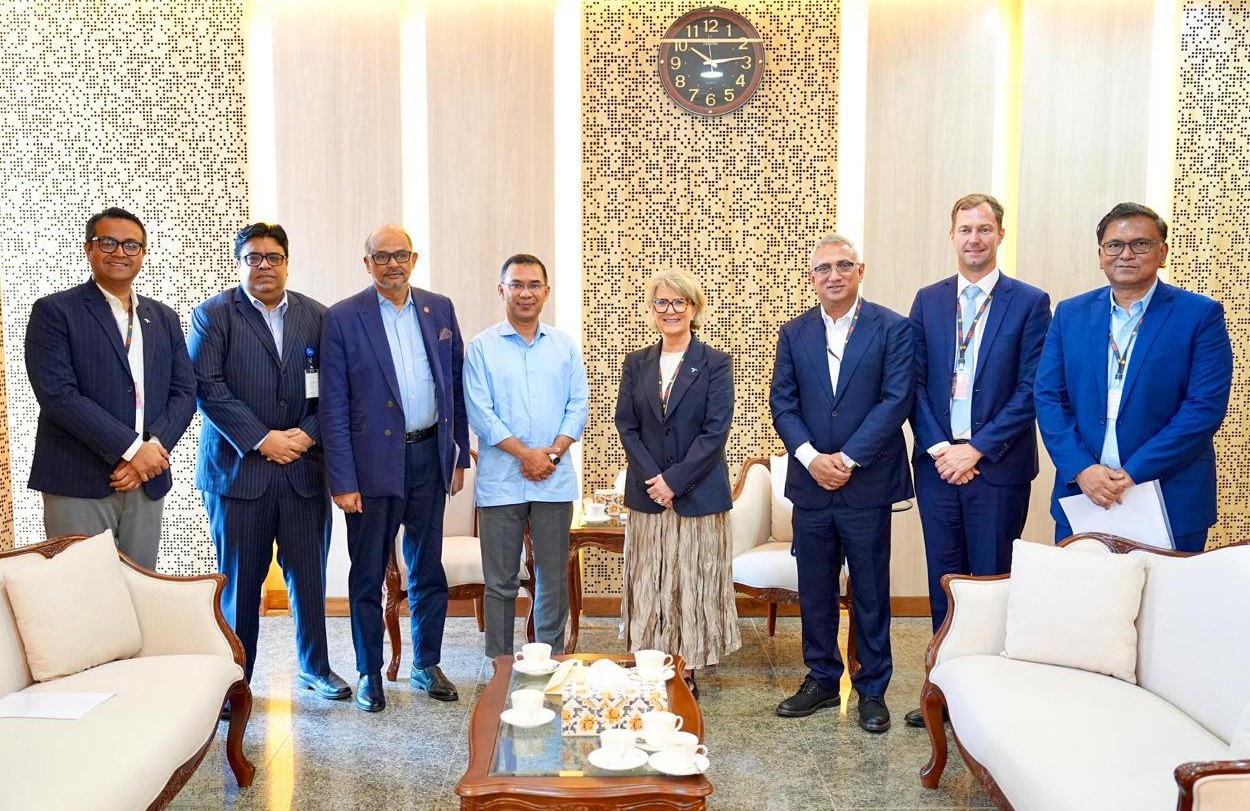 প্রধানমন্ত্রীর সঙ্গে সাক্ষাৎ করেছেন টেলিনর গ্রুপের প্রেসিডেন্ট