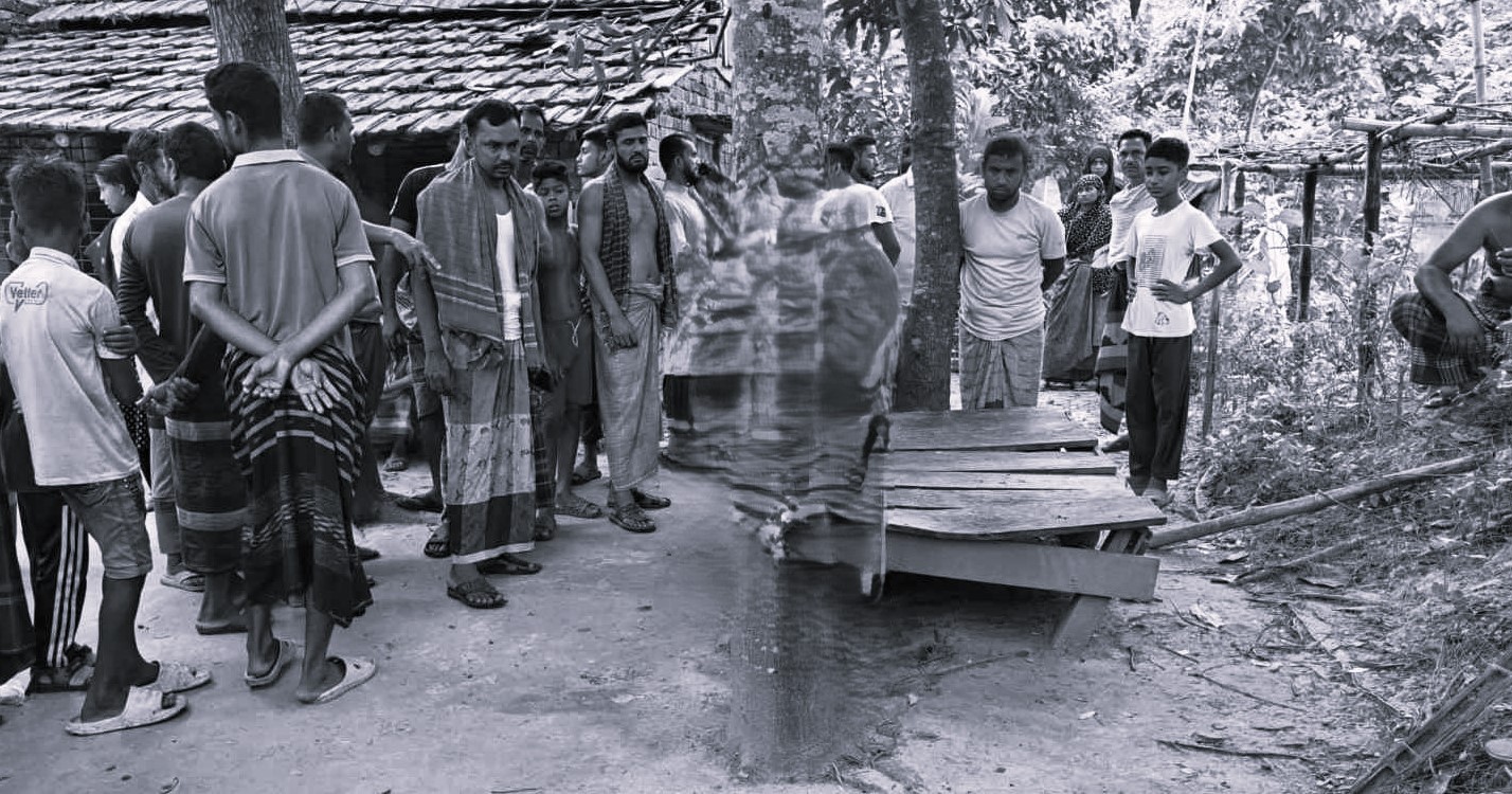 শার্শায় গাছে ঝুলছিল স্বামী, স্ত্রীর লাশ পড়েছিল মাঠে