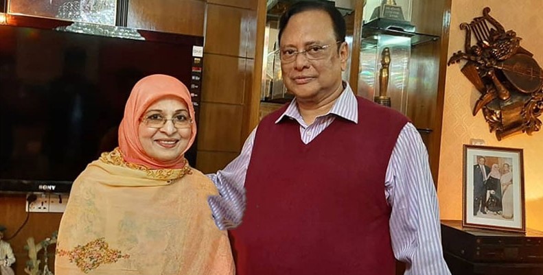 দেশে ফিরেছেন কিংবদন্তী অভিনেত্রী শাবানা